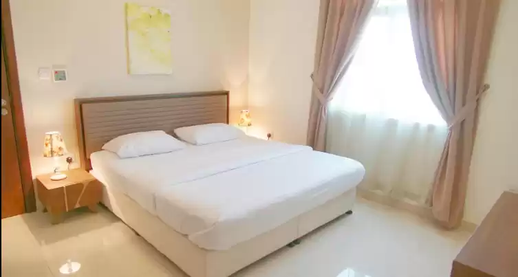 yerleşim Hazır Mülk 1 yatak odası F/F Apartman  kiralık içinde Doha #7248 - 1  image 